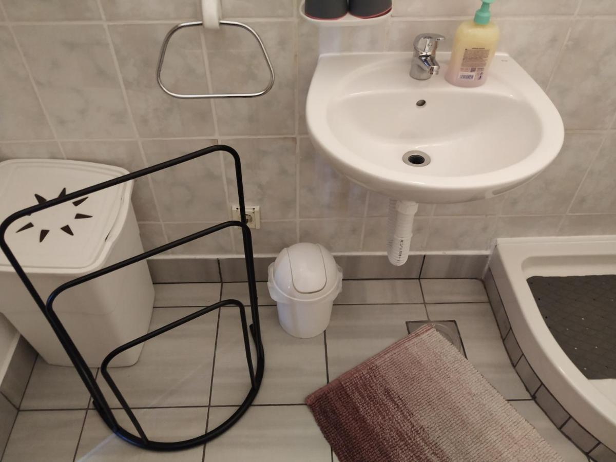 Apartmani Zlatko Pula Exterior foto