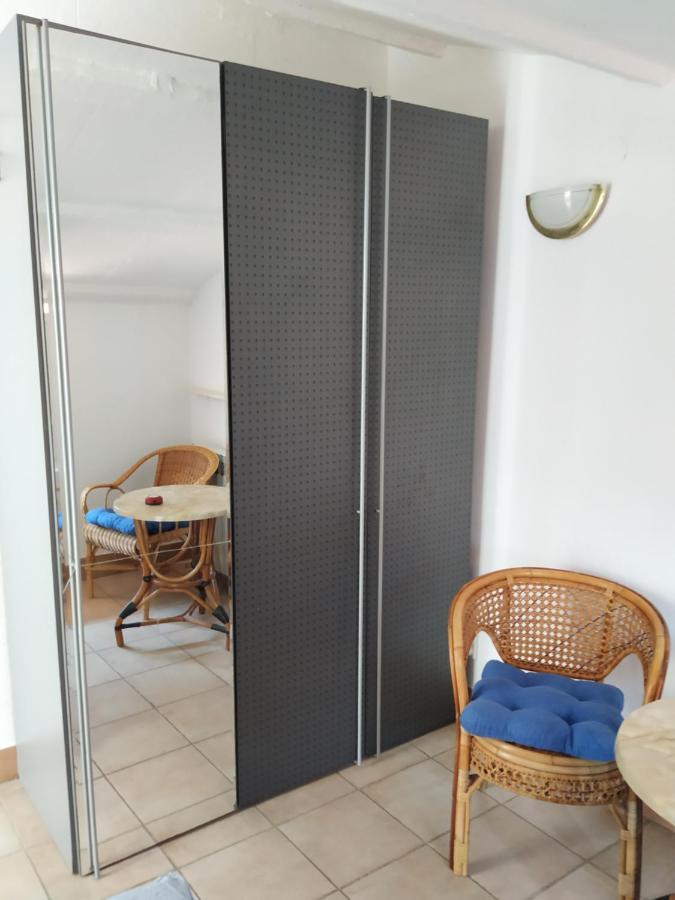 Apartmani Zlatko Pula Exterior foto