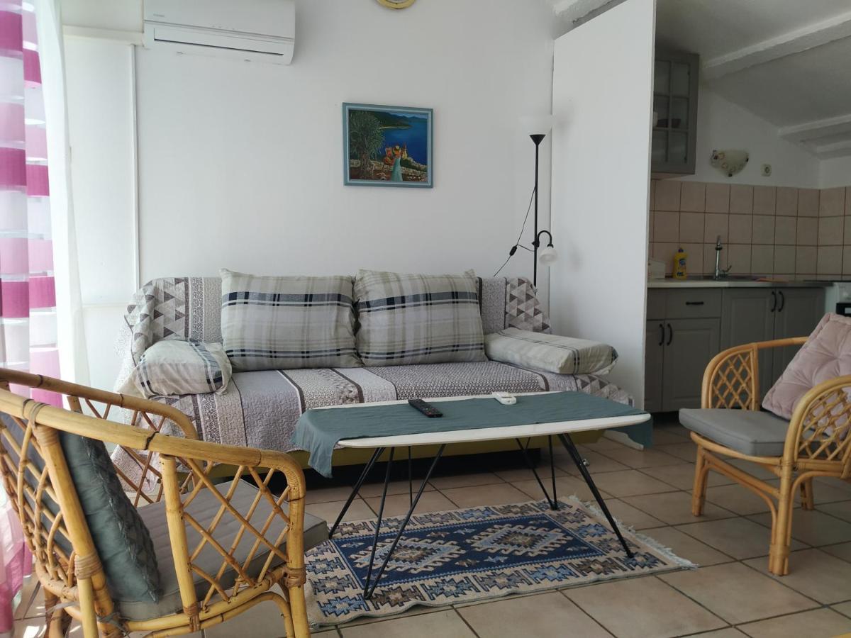 Apartmani Zlatko Pula Exterior foto