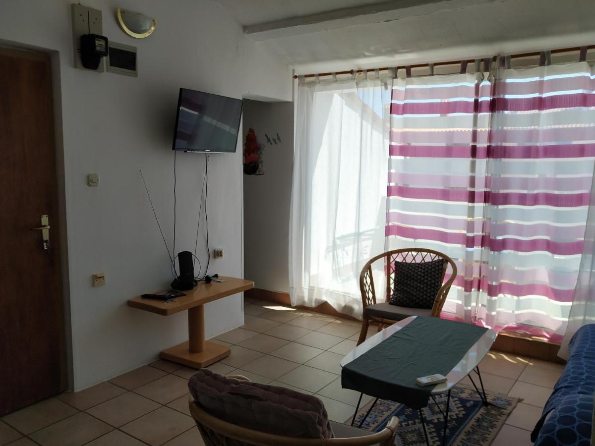 Apartmani Zlatko Pula Exterior foto
