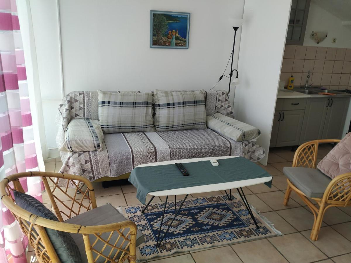 Apartmani Zlatko Pula Exterior foto