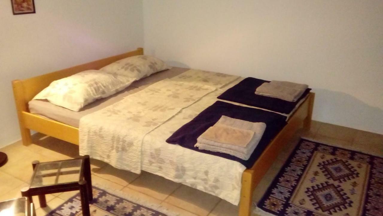 Apartmani Zlatko Pula Exterior foto